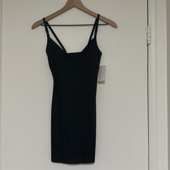 Black seamless shapewear slip dress - Picture 3 of 6